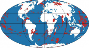 Figura 6 – Principais representações (em vermelho) das Grandes Províncias Ígneas (LIPs): manifestações vulcânicas extraordinárias (associadas a impactos de meteoritos) desenvolvidas durante a Grande Catástrofe.